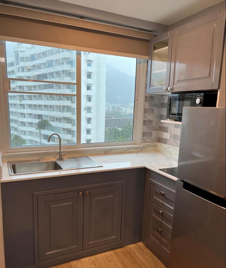 Private Modern Apartments By Patong Vacation Rentals Located In The Heart Of Patong, Walking Distance To The Beach, Kitchen, Private Bathroom, Seating Area, 65" Smart Tv With Free Wifi المظهر الخارجي الصورة