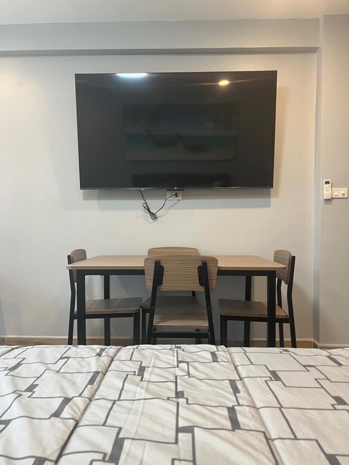 Private Modern Apartments By Patong Vacation Rentals Located In The Heart Of Patong, Walking Distance To The Beach, Kitchen, Private Bathroom, Seating Area, 65" Smart Tv With Free Wifi المظهر الخارجي الصورة