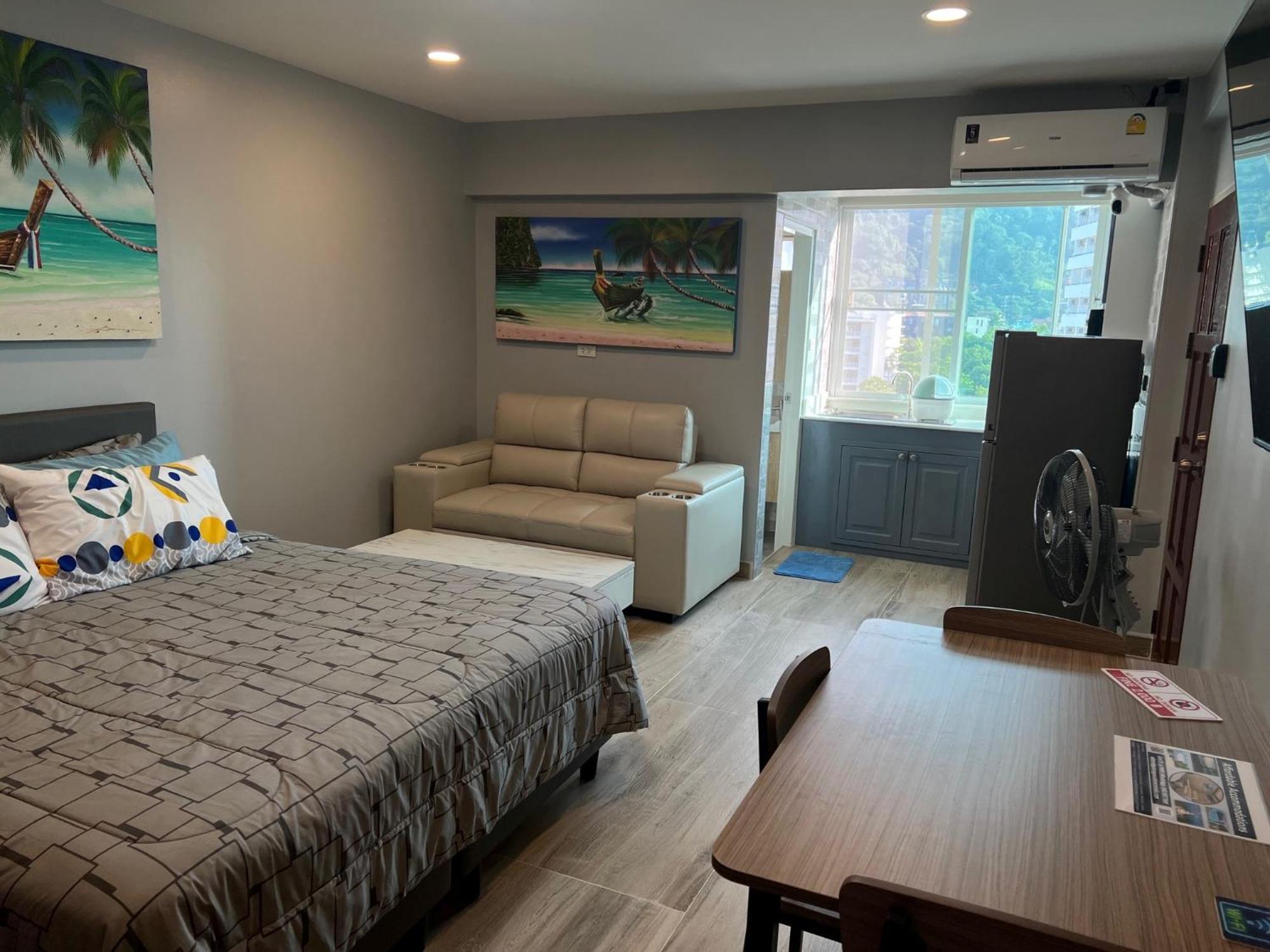 Private Modern Apartments By Patong Vacation Rentals Located In The Heart Of Patong, Walking Distance To The Beach, Kitchen, Private Bathroom, Seating Area, 65" Smart Tv With Free Wifi المظهر الخارجي الصورة