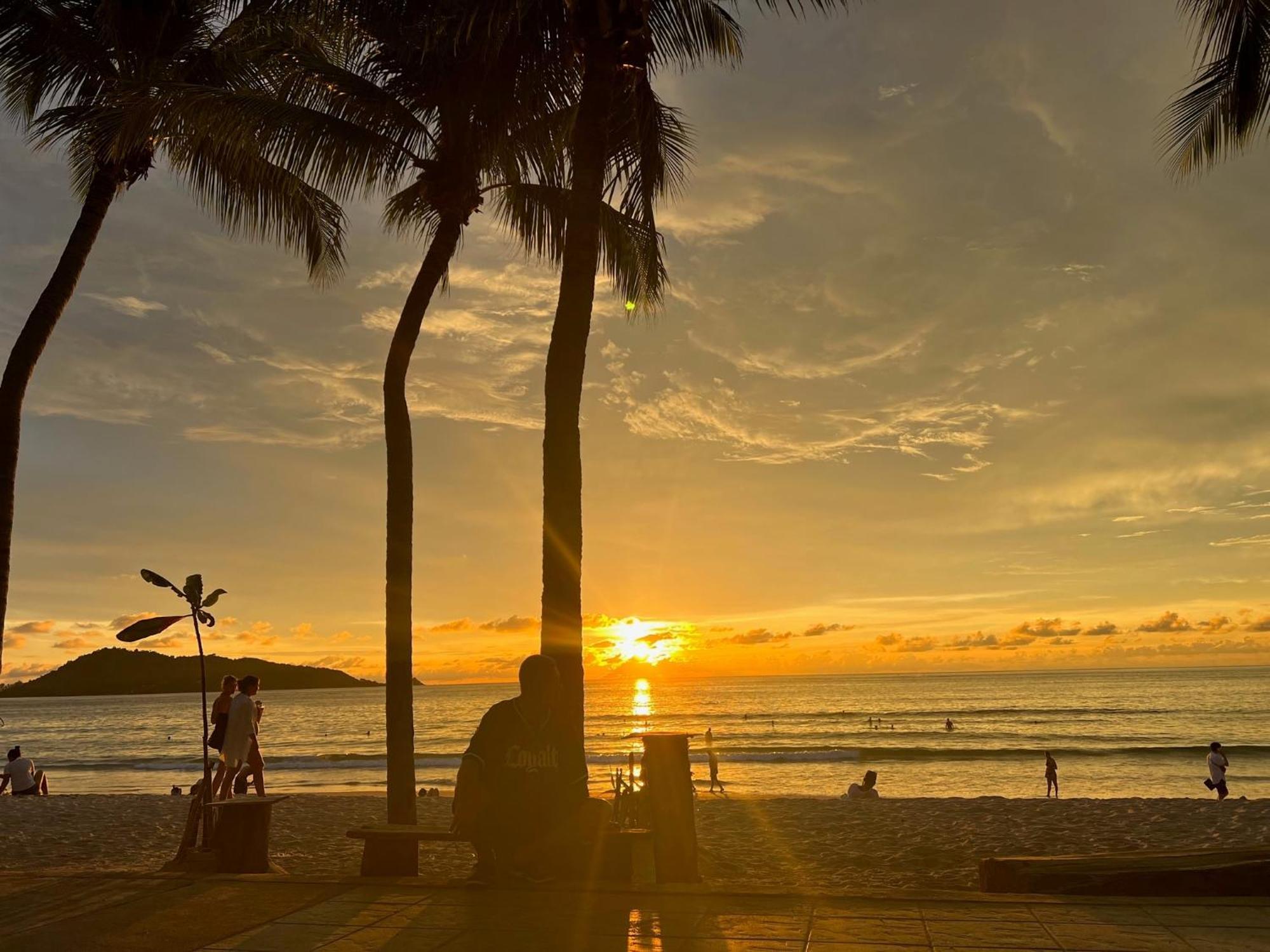Private Modern Apartments By Patong Vacation Rentals Located In The Heart Of Patong, Walking Distance To The Beach, Kitchen, Private Bathroom, Seating Area, 65" Smart Tv With Free Wifi المظهر الخارجي الصورة