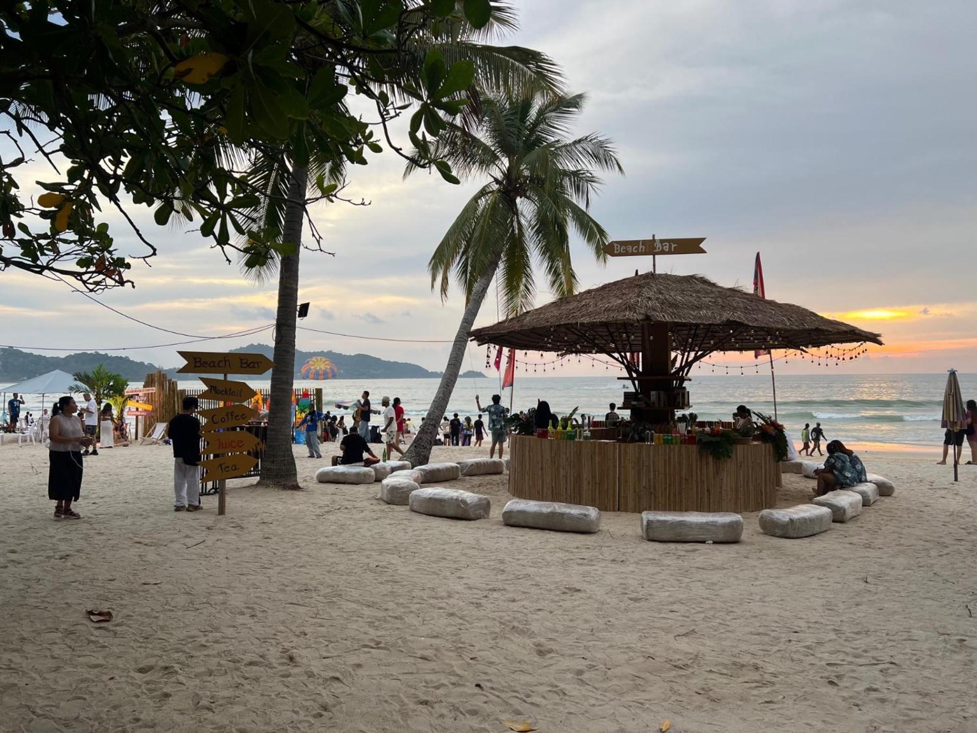 Private Modern Apartments By Patong Vacation Rentals Located In The Heart Of Patong, Walking Distance To The Beach, Kitchen, Private Bathroom, Seating Area, 65" Smart Tv With Free Wifi المظهر الخارجي الصورة