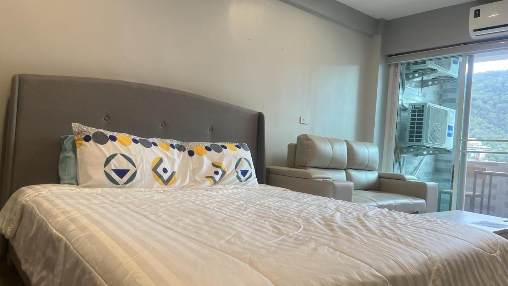 Private Modern Apartments By Patong Vacation Rentals Located In The Heart Of Patong, Walking Distance To The Beach, Kitchen, Private Bathroom, Seating Area, 65" Smart Tv With Free Wifi المظهر الخارجي الصورة